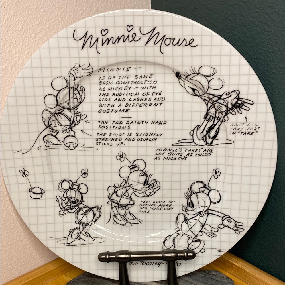 Disney Sketchbook Minnie Mouse Plate